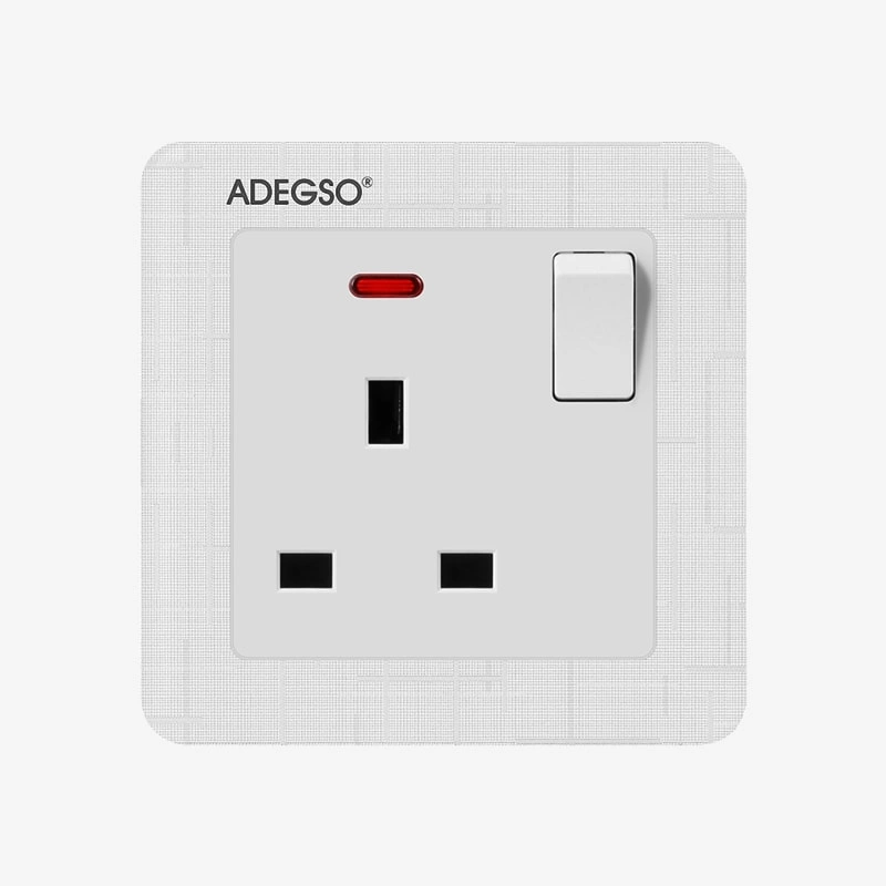 Enchufe universal con interruptor